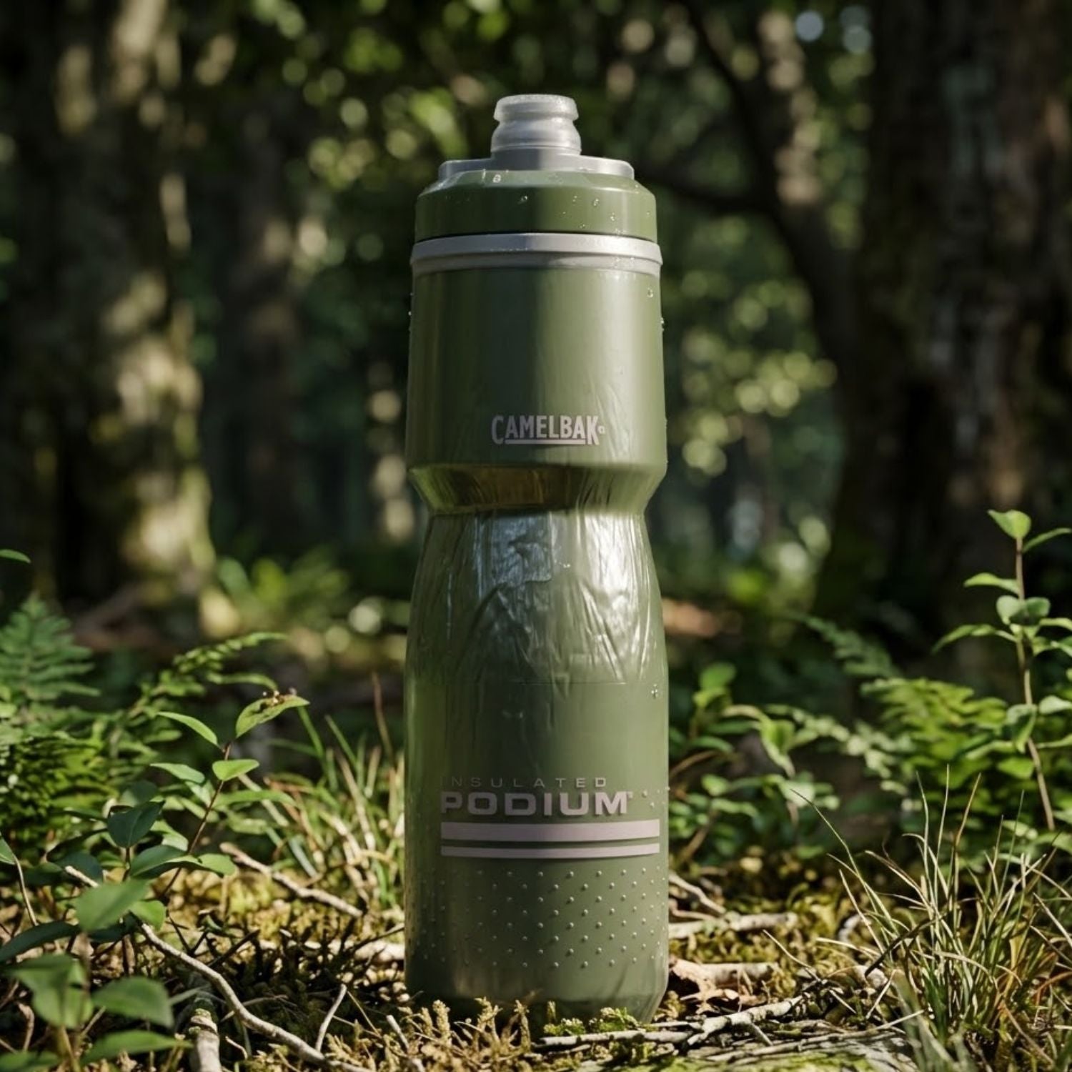 GARRAFA CAMELBAK PODIUM CHILL 24OZ / 710ML - DEEP FERN (VERDE)
