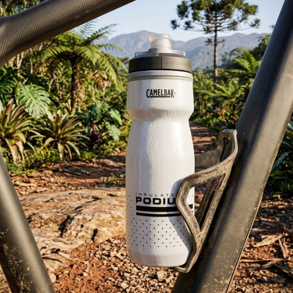 GARRAFA CAMELBAK PODIUM CHILL 21OZ / 621ML - WHITE BLACK (BRANCO/PRETO)