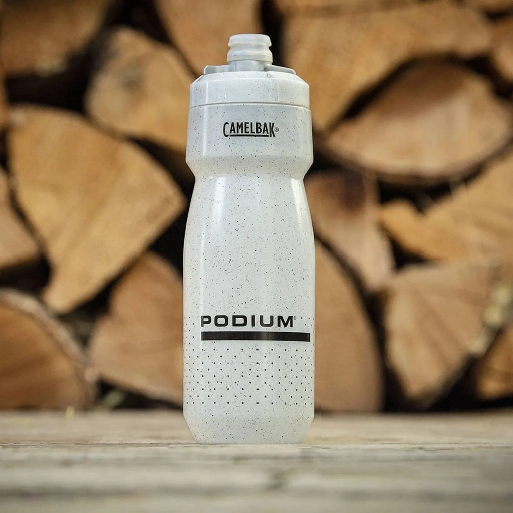 GARRAFA CAMELBAK PODIUM 21OZ / 621ML - WHITE SPECKLE (BRANCO)