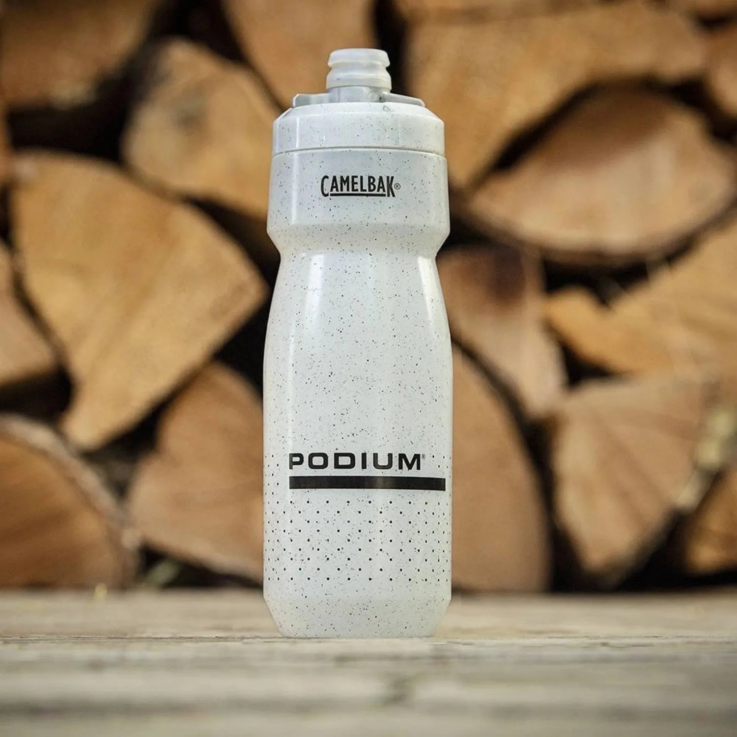 GARRAFA CAMELBAK PODIUM 21OZ / 621ML - WHITE SPECKLE (BRANCO)