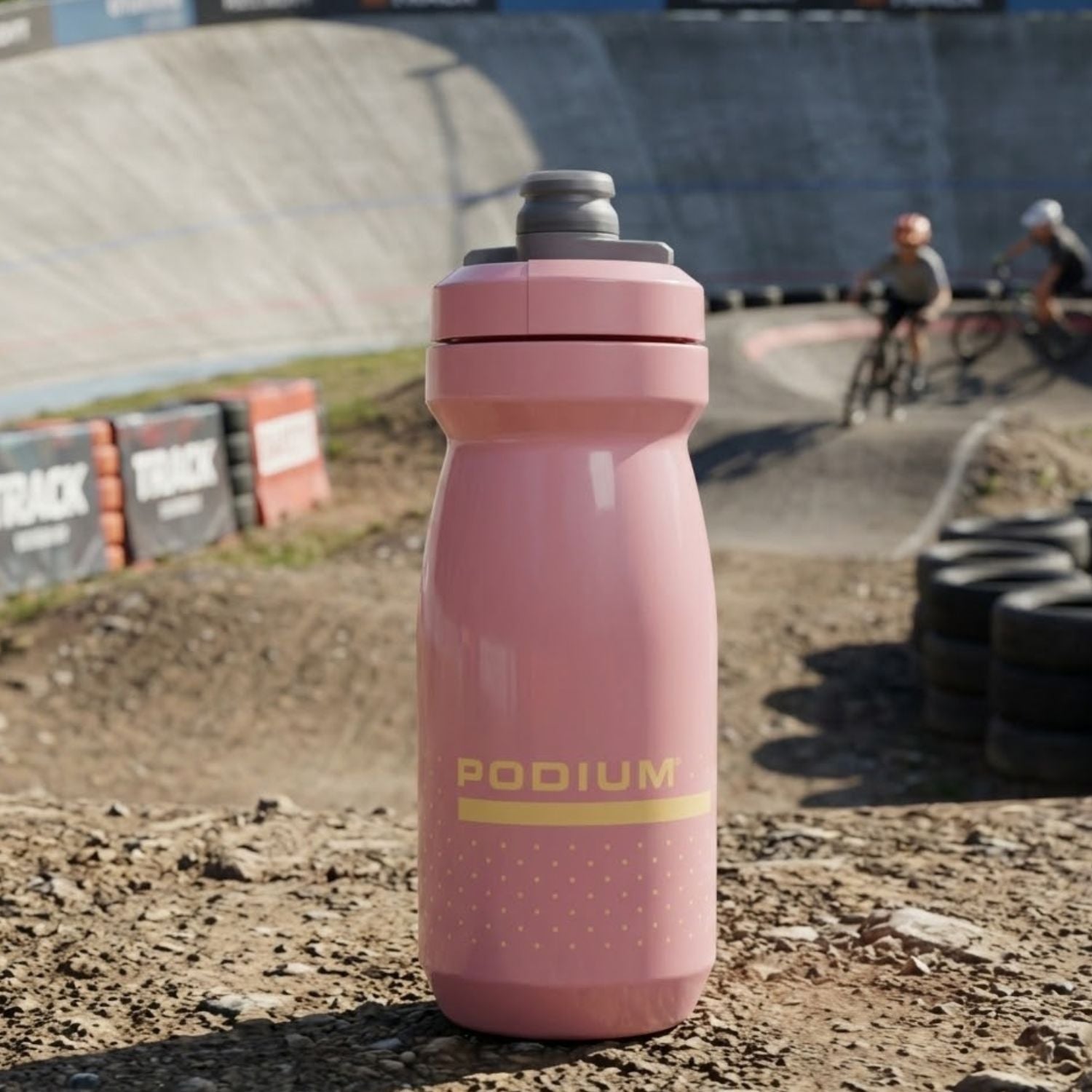GARRAFA CAMELBAK PODIUM 21OZ / 621ML - CORAL SUNSET (ROSA)
