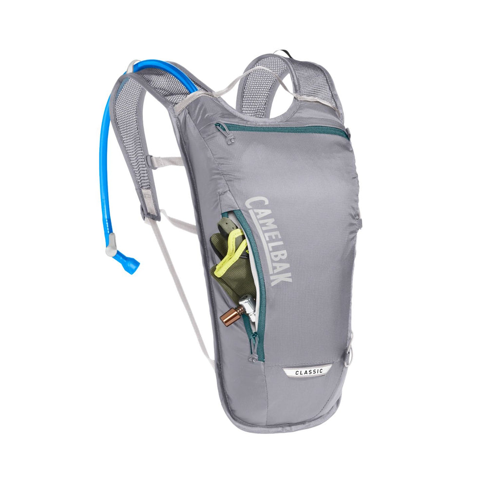 MOCHILA DE HIDRATACAO CAMELBAK CLASSIC LIGHT 70OZ / 2,070ML - GUNMETAL/HYDRO (CINZA/AZUL)
