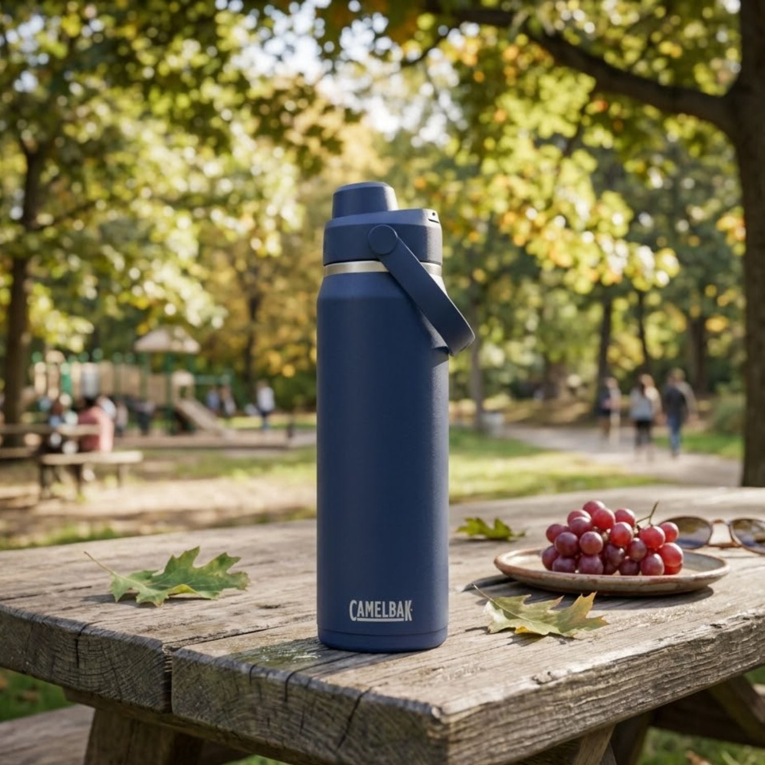 GARRAFA TERMICA CAMELBAK THRIVE CHUG VSS 25OZ / 740ML - NAVY (AZUL)
